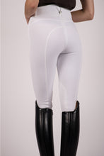 Load image into Gallery viewer, Essential Highwaist Fabric Knee Yati Breeches - White
