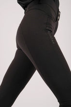 Load image into Gallery viewer, Essential Highwaist Fabric Knee Yati Breeches - Black
