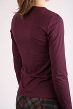 Load image into Gallery viewer, Tine Long Sleeve Tee - Plum
